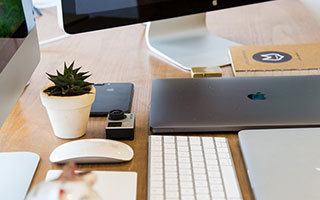 女明星大尺度床戏视频流出？AI换脸造谣产业链曝光