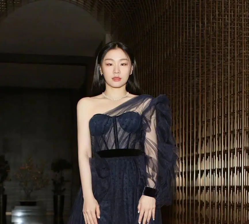 身材好的女明星_长得丑身材好明星_娱乐圈长得很像的明星