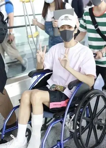 身材好的女明星_娱乐圈长得很像的明星_长得丑身材好明星