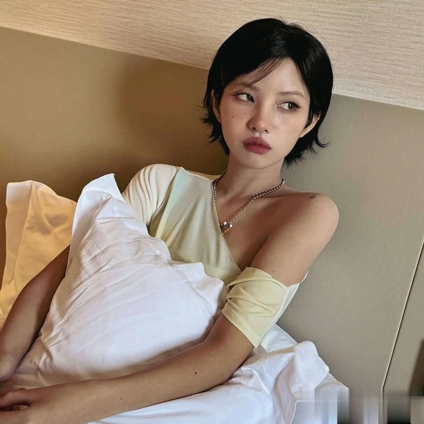 短发造型_女明星个性短发图片大全_齐刘海短发