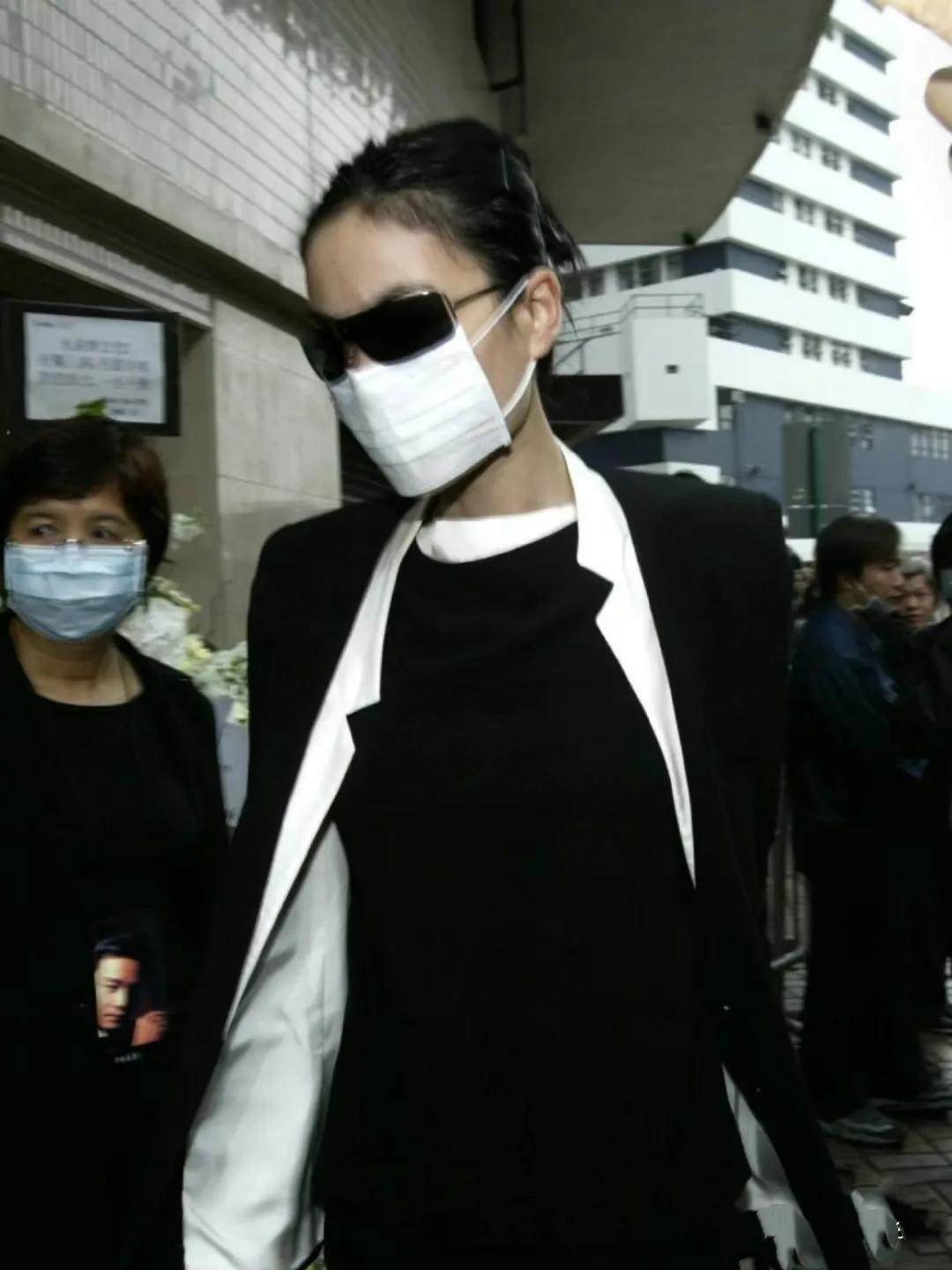 香港娱乐圈黑张国荣_张国荣娱乐圈好友_张国荣逝世20周年