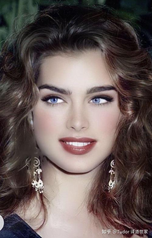 国外圆脸的女明星_圆脸的外国人_国外明星圆脸女生