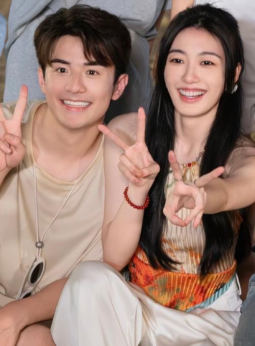 藏着掖着才长久？聊聊娱乐圈这对低调7年的小情侣