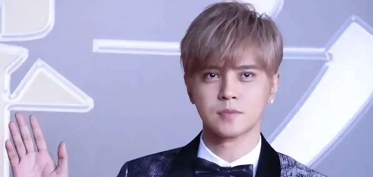 娱乐圈明星翻车案例_哪些曾经黑料很多的明星被洗白,_郑爽代孕弃养事件