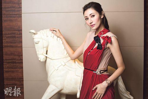 李嘉欣淡然看美魔女标签 坚拒做“虎妈”（图）