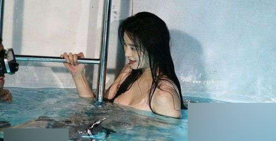 女星70斤跟130斤差距有多大？看鲁豫范冰冰的性感照