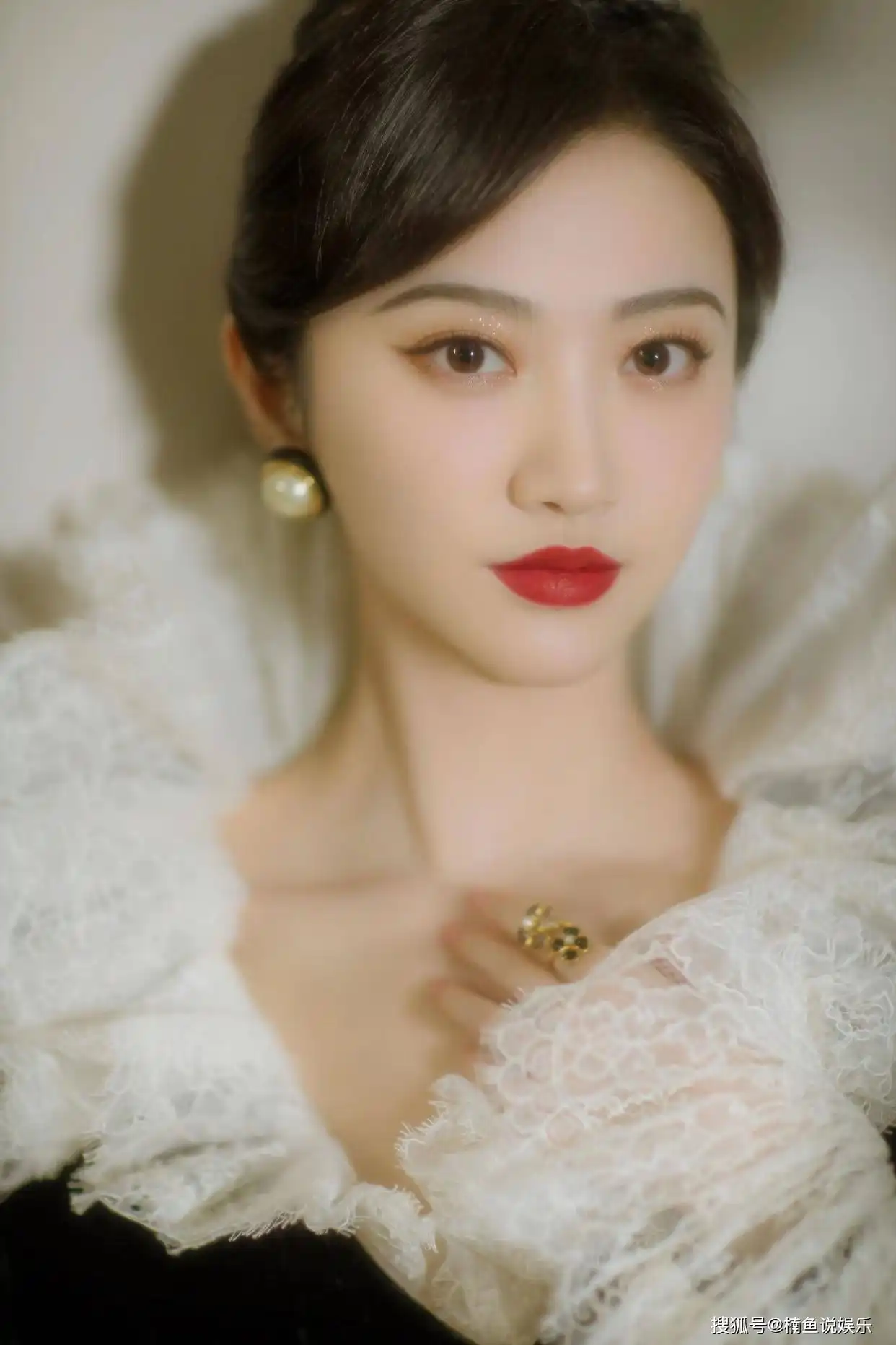 娱乐圈天生富贵相女星_旺夫面相的女明星_朱珠陈红袁咏仪郭晶晶景甜